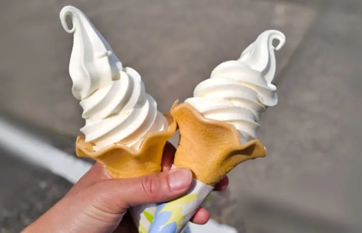 ร้อนจัดอย่าเพิ่งพึ่งไอศกรีม! นักโภชนาการแนะนำเคล็ดลับ “คลายร้อน ป้องกันฮีทสโตรก”