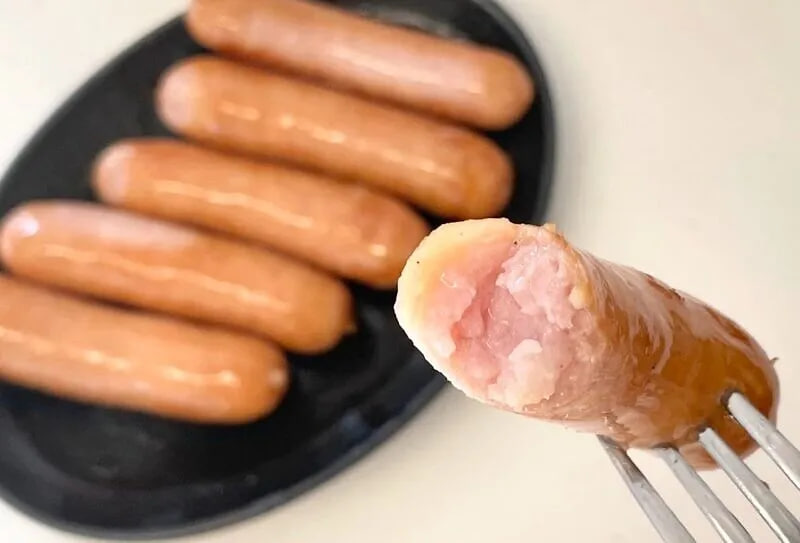 ขั้นตอนการทำไส้กรอกกรอบนอกฉ่ำในฉบับร้านเนื้อระดับพรีเมียม