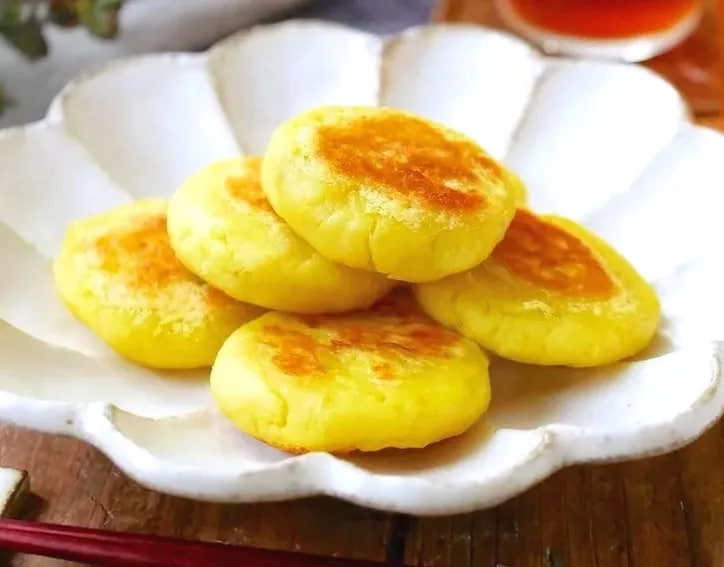 สูตรทำ “ขนมมันเทศ” เคี้ยวหนึบแสนอร่อย! ทำง่ายๆ โดยใช้ส่วนผสมเพียง 3 อย่างเท่านั้น